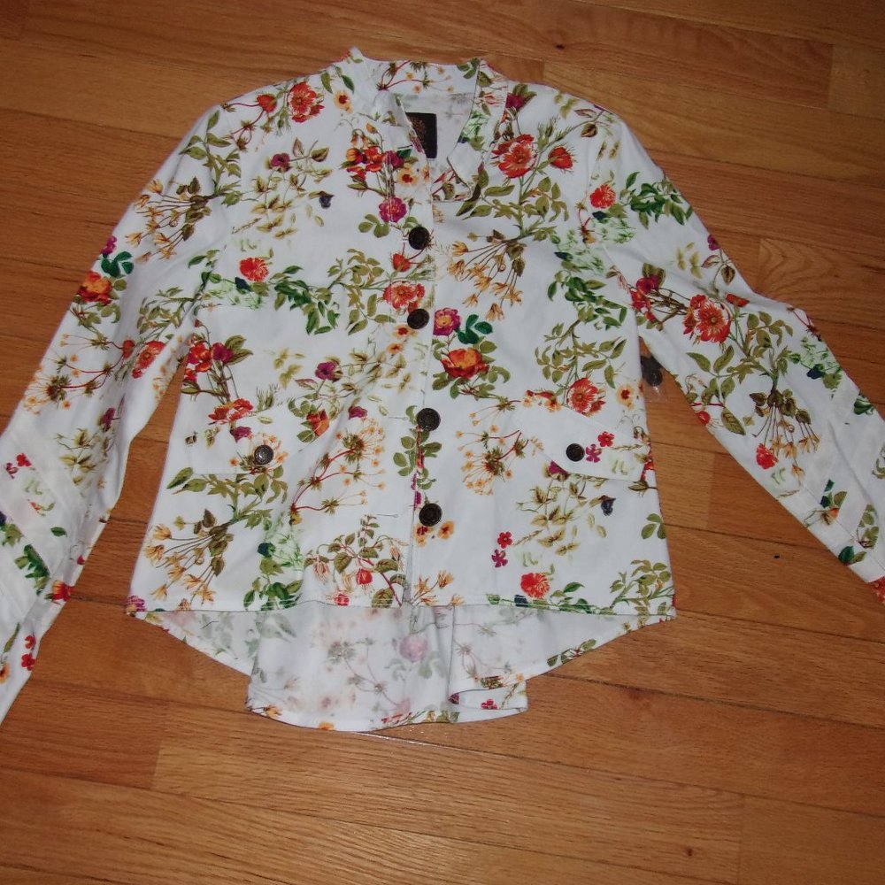 Disney Alice through looking glass top